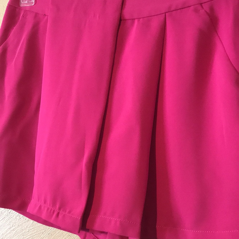 Banana Republic pink shorts pleated front size 4 - Picture 2 of 5